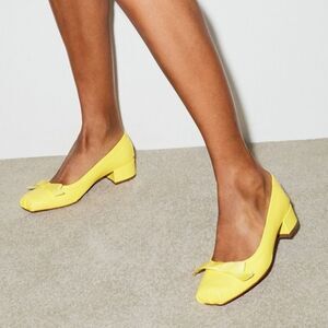 Authentic Christian Louboutin Yellow Leather Bow Embellished Pump(38.5)